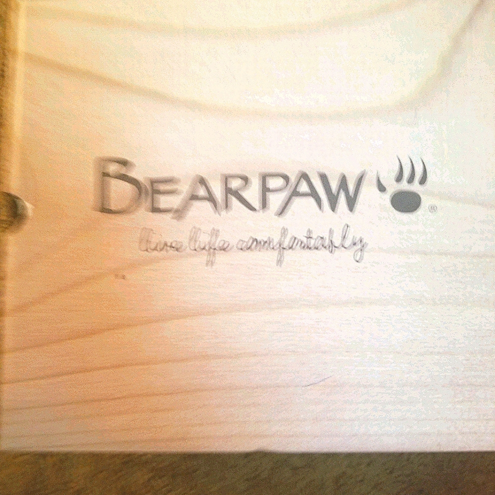 Little girl size 5 waterproof bear paws brand new